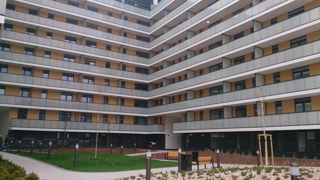 Luna Wroclaw Luaran gambar